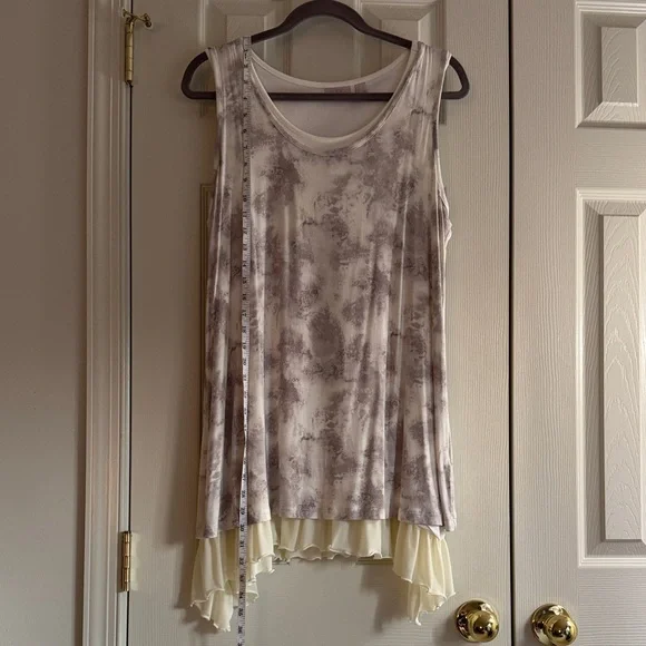 LOGO by Lori Goldstein Sleeveless Layered Top – Size L - Picture 3 of 7